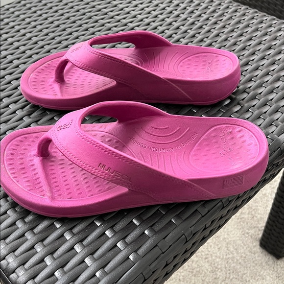 Women’s Purple/ Pink Sandals - Picture 2 of 4